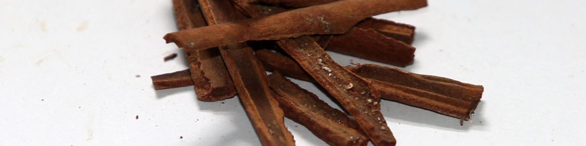 Bahan alami pelancar haid seperti jahe dan kayu manis